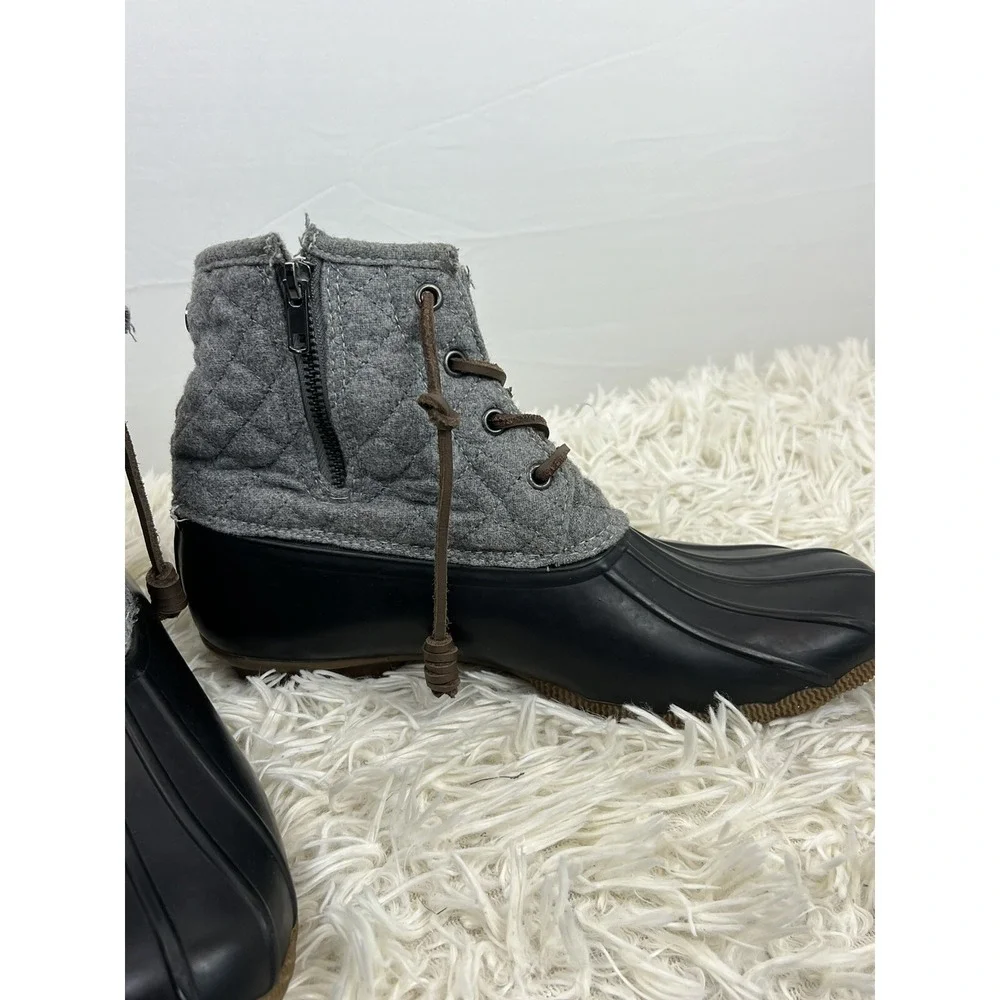 Steve Madden Women's Duck Boots Size 10 Gray And Black Rain Winter Spring Fall